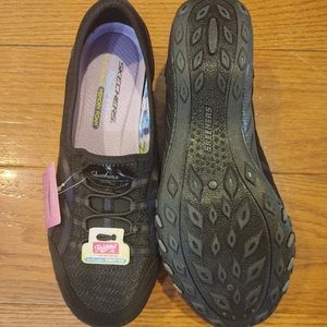 New SKETCHERS slip on all Black sneakers air cool